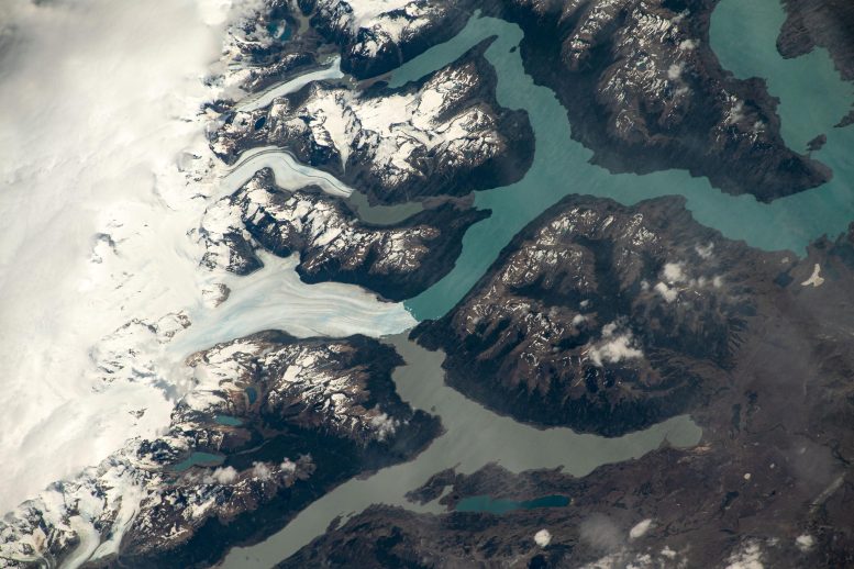 Glaciers in Southern Andes Emptying Into Lago Argentino - Ax-3 Research On Space Station: Cancer, Botany, And Remote Control Of Ground Robots