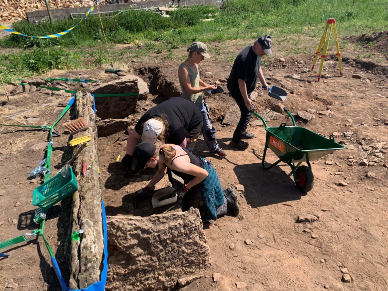 Archaeological Excavation in Tiarp - Missing Skulls And A 5500-Year-Old Grave – Scientists Investigate Neolithic Mysteries