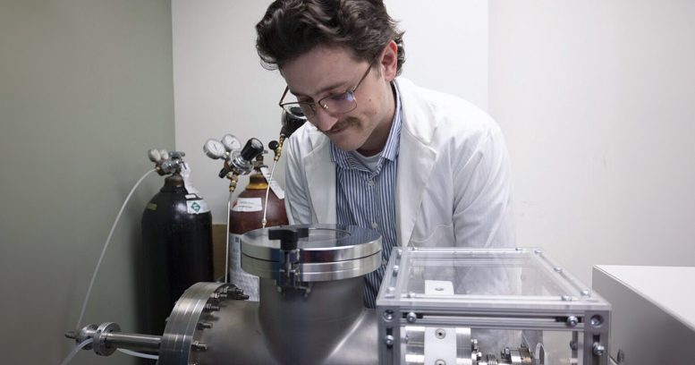 Noah Stocek - Expert-Defying Anomaly – Scientists Discover 2D Nanomaterial With Counter-Intuitive Expanding Properties