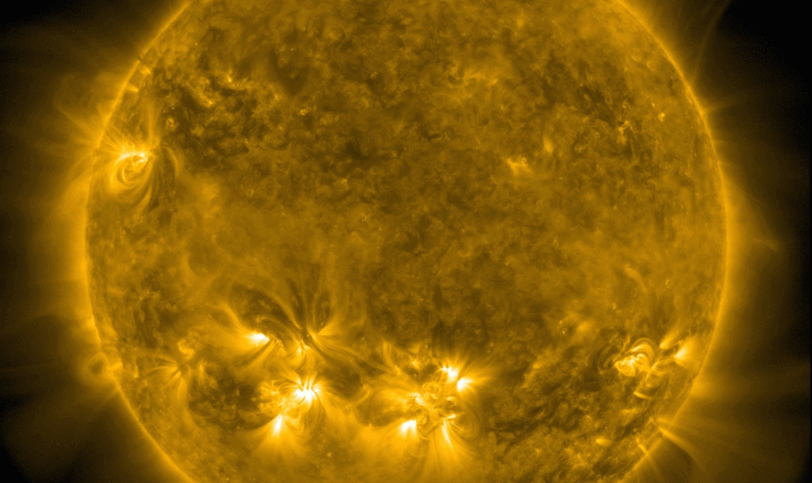 The Sun Blasted Out a Huge Flare and CME; We Could See Auroras on Halloween