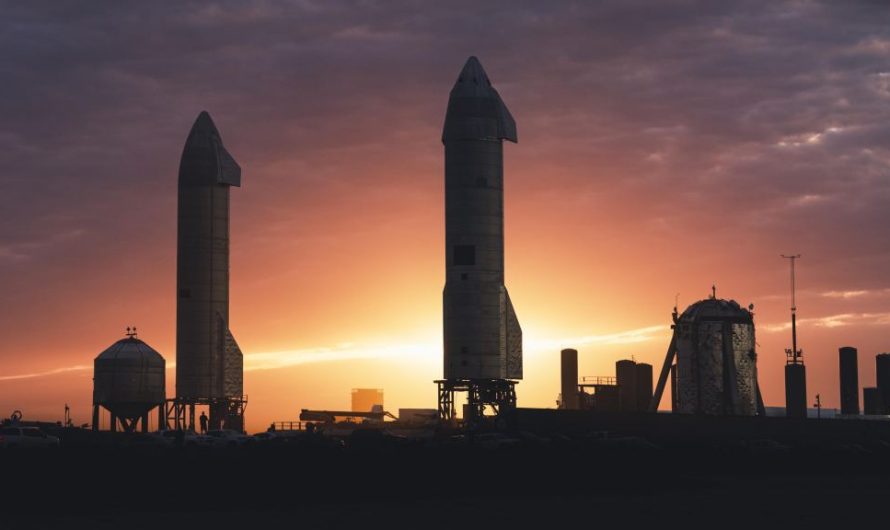 SpaceX Tests its Starship-Catching Launch Tower