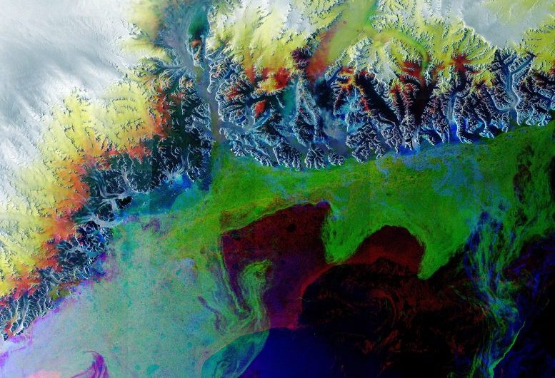 Exploring Earth From Space: The Stunningly Beautiful Kangerlussuaq Glacier